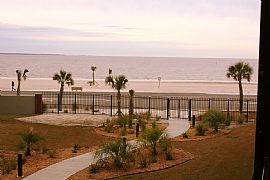 Exceptional 2 Bedroom Condo in Mississippi Beach (no Oil) in Pass Christian, MS (Photo 5 of 12)
