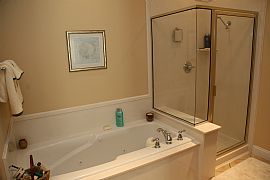 Exceptional 2 Bedroom Condo in Mississippi Beach (no Oil) in Pass Christian, MS (Photo 8 of 12)