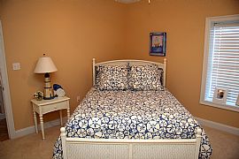 Exceptional 2 Bedroom Condo in Mississippi Beach (no Oil) in Pass Christian, MS (Photo 9 of 12)