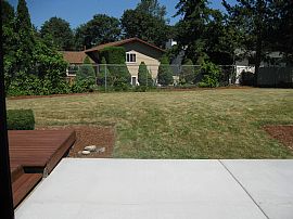 Ideal 3 Bedroom Home with Remodeled Kitchen - Available 8/1 in Renton, WA (Photo 4 of 4)