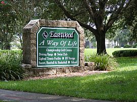 Pristine 4 Bedroom Home with 2 Car Garage Golf Community in Alafaya, FL (Photo 3 of 3)