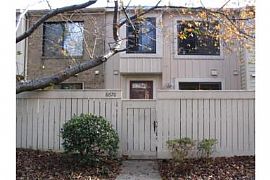 Terrific 2 Bedroom Townhouse in Popular Montgomery Village in Montgomery Village, MD