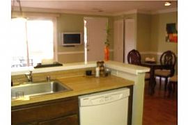 Terrific 2 Bedroom Townhouse in Popular Montgomery Village in Montgomery Village, MD (Photo 3 of 11)