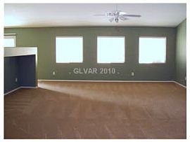 Beautiful 3 Bedroom Home with 2 Car Garage in Henderson, NV (Photo 3 of 4)