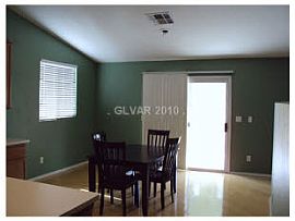 Beautiful 3 Bedroom Home with 2 Car Garage in Henderson, NV (Photo 4 of 4)