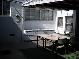 Large, Clean 5 Bedroom House with Bonus Rooms  in Long Beach, CA (Photo 5 of 5)