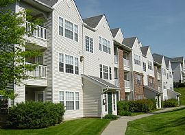 Gorgeous 2 Bedroom Apartment on 3rd Floor! Only One Left! in North Royalton, OH (Photo 2 of 2)