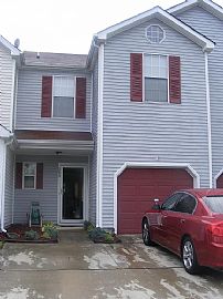 Pleasant 3 Bedroom Townhouse Near Obici Hospital in Suffolk, VA