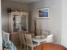 Pleasant 3 Bedroom Townhouse Near Obici Hospital in Suffolk, VA (Photo 4 of 5)