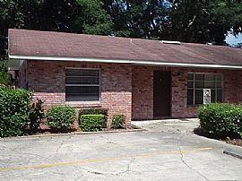 Exceptional 2 Bedroom Apartment Near Many Lakes in Winter Haven, FL