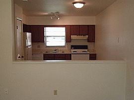 Exceptional 2 Bedroom Apartment Near Many Lakes in Winter Haven, FL (Photo 3 of 9)