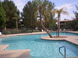 Unique 2 Bedroom Condo with Water Utility Included in Chandler, AZ (Photo 2 of 2)