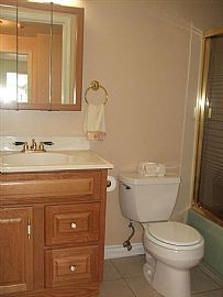 Tri-Level, 3 Bedroom Plus Den, Kingsgate Comm. in Kingsgate, WA (Photo 7 of 12)