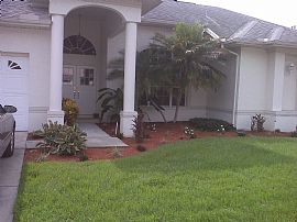 Beautiful 4 Bedroom Pool Home - Custom Designed in Trinity, FL