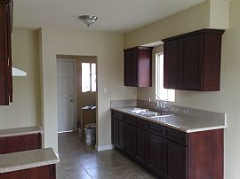Newly Renovated 1 Bedroom, 1 Bath Home in Inglewood, CA (Photo 3 of 8)