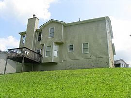3 Bedroom, 2.5 Bath Beautiful Home with Open Floor Plan in Lawrenceville, GA (Photo 6 of 6)