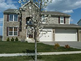 Spacious 4 Bedroom Brick Home with 3300 Sq. Ft. in Pingree Grove, IL