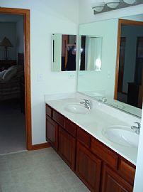 Spacious 4 Bedroom Brick Home with 3300 Sq. Ft. in Pingree Grove, IL (Photo 6 of 11)