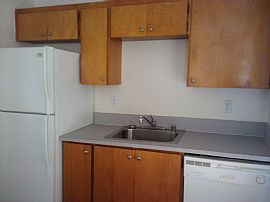 2 Bedroom Apartment Near Mcchord Afb in Parkland, WA (Photo 11 of 12)