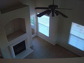 2 Br / 2ba Fallen Leaf Condo in Reno, NV (Photo 3 of 10)