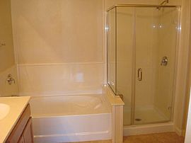 2 Br / 2ba Fallen Leaf Condo in Reno, NV (Photo 6 of 10)