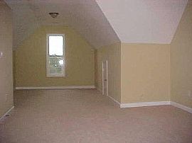 3 Bed 2 1/2 Bath Intown Home Near Grant Park in Atlanta, GA (Photo 3 of 4)