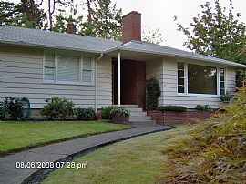 College Hill Classic 40s House in Eugene, OR (Photo 1 of 4)