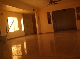 N.W. 3bdrm 3bth Home in Glendale, AZ (Photo 8 of 12)