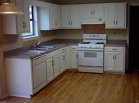 Renovated 4 Bed Rm House in Norcross, GA (Photo 3 of 7)