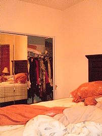 Phenomenal 2 Bedroom Condo with Wood Floors in Chicago, IL (Photo 2 of 4)