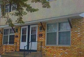 Cozy 2 Bedroom Duplex Townhouse with Garage - A Must See in Robbinsdale, MN