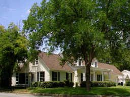 Classic 6 Bedroom Home -   Only Minutes From Downtown  in Fort Worth, TX