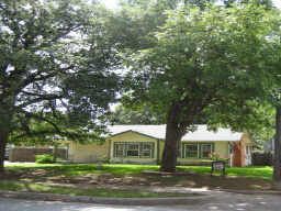 Gorgeous 3 Bedroom Home - Only Minutes From Downtown Fort Wort in Fort Worth, TX