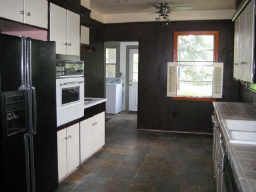 Gorgeous 3 Bedroom Home - Only Minutes From Downtown Fort Wort in Fort Worth, TX (Photo 4 of 6)