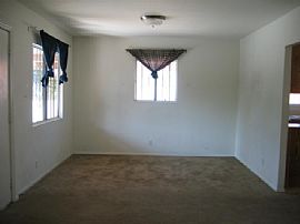 Nice 3 Bedroom Home with Solar Panels to Save You Money in Los Angeles, CA (Photo 3 of 7)