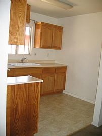 Nice 3 Bedroom Home with Solar Panels to Save You Money in Los Angeles, CA (Photo 5 of 7)