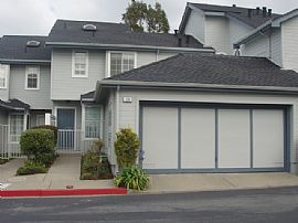 Spacious 3 Bedroom Townhouse on SF Border with Amazing Views  in Daly City, CA