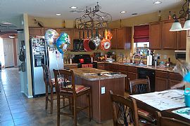 Beautiful 4 Bedroom Home with Low Utility Bills - Great Yard! in Phoenix, AZ (Photo 8 of 10)