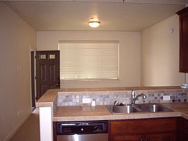 Modern 2 Bedroom Condo - Quaint Kitchen with Upgrades in Hillsboro, OR (Photo 3 of 7)