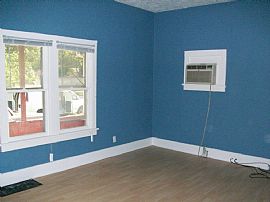 Remodeled 3 Bedroom Home - 3/4 Mile From Notre Dame University in South Bend, IN (Photo 3 of 9)