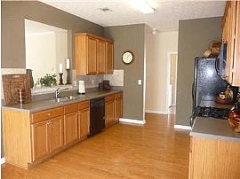 Spacious 3 Bedroom Single Family Home on Large Open Ranch  in Woodstock, GA (Photo 3 of 6)