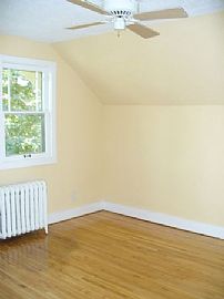 Fabulous 6 Bedroom Student/Family Home in Great Condition in Saint Paul, MN (Photo 10 of 12)