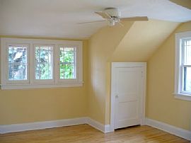 Fabulous 6 Bedroom Student/Family Home in Great Condition in Saint Paul, MN (Photo 11 of 12)