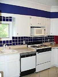 Fabulous 6 Bedroom Student/Family Home in Great Condition in Saint Paul, MN (Photo 5 of 12)