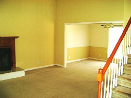 Beautiful, Spacious 3 Bedroom Home in a Perfect Location in Clarksville, TN (Photo 3 of 7)