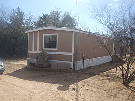 Cute, Comfy, Clean, 2 Bedroom Country Mobile Home on 3 Acres in Catalina, AZ (Photo 5 of 6)