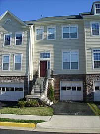 Fantastic 3 Level, 3 Bedroom Townhouse in Great Location in Leesburg, VA