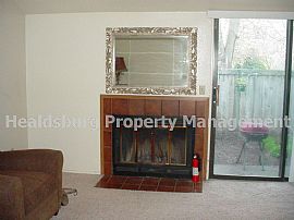 Partially Furnished 2 Bedroom Townhouse - Close to Town Green  in Windsor, CA (Photo 2 of 3)