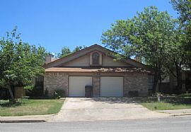 Great 2 Bedroom Duplex Townhouse on Quiet Cul-de-sac in Brushy Creek, TX