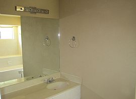 Great 2 Bedroom Duplex Townhouse on Quiet Cul-de-sac in Brushy Creek, TX (Photo 6 of 6)